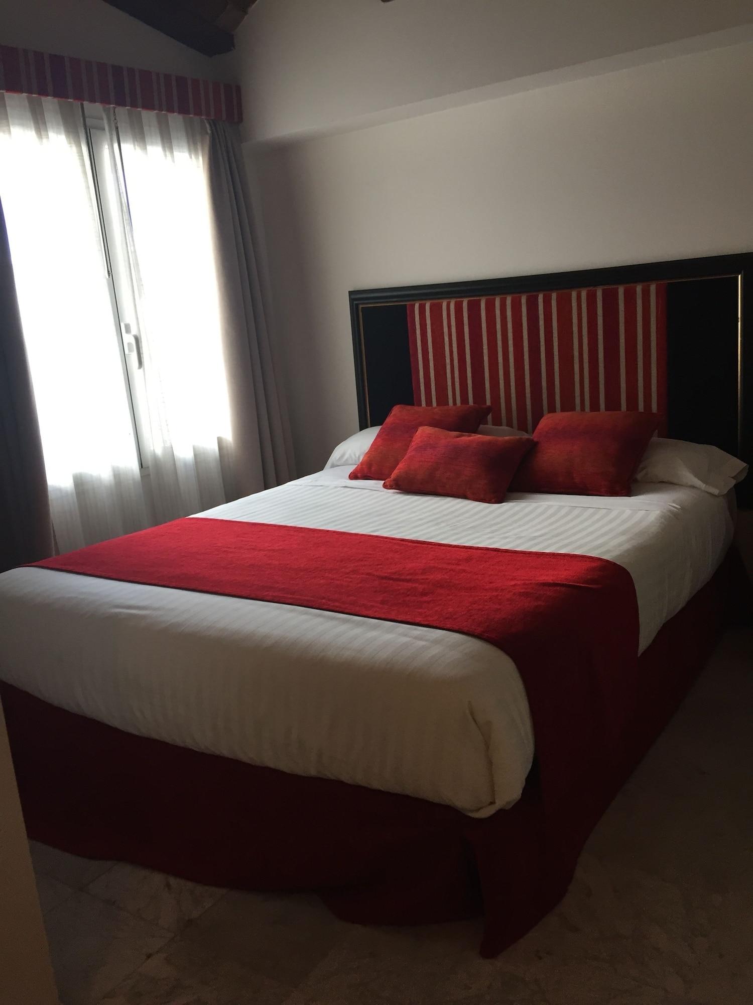 Ad Hoc Monumental 1881 Hotel Valence