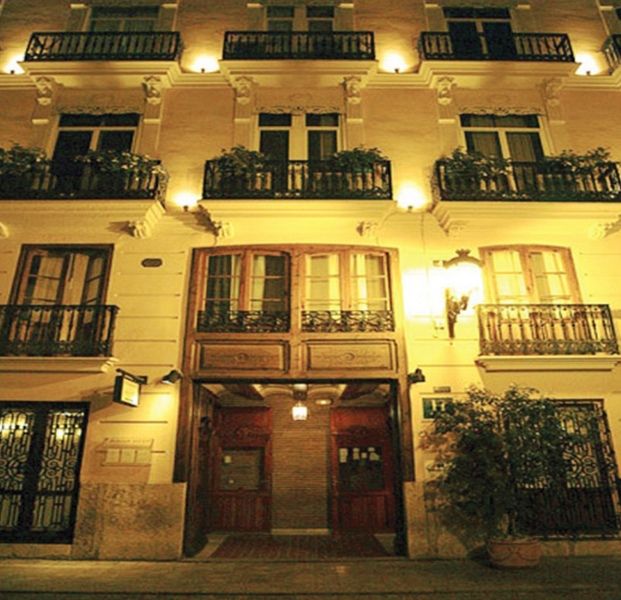 Ad Hoc Monumental 1881 Hotel Valence