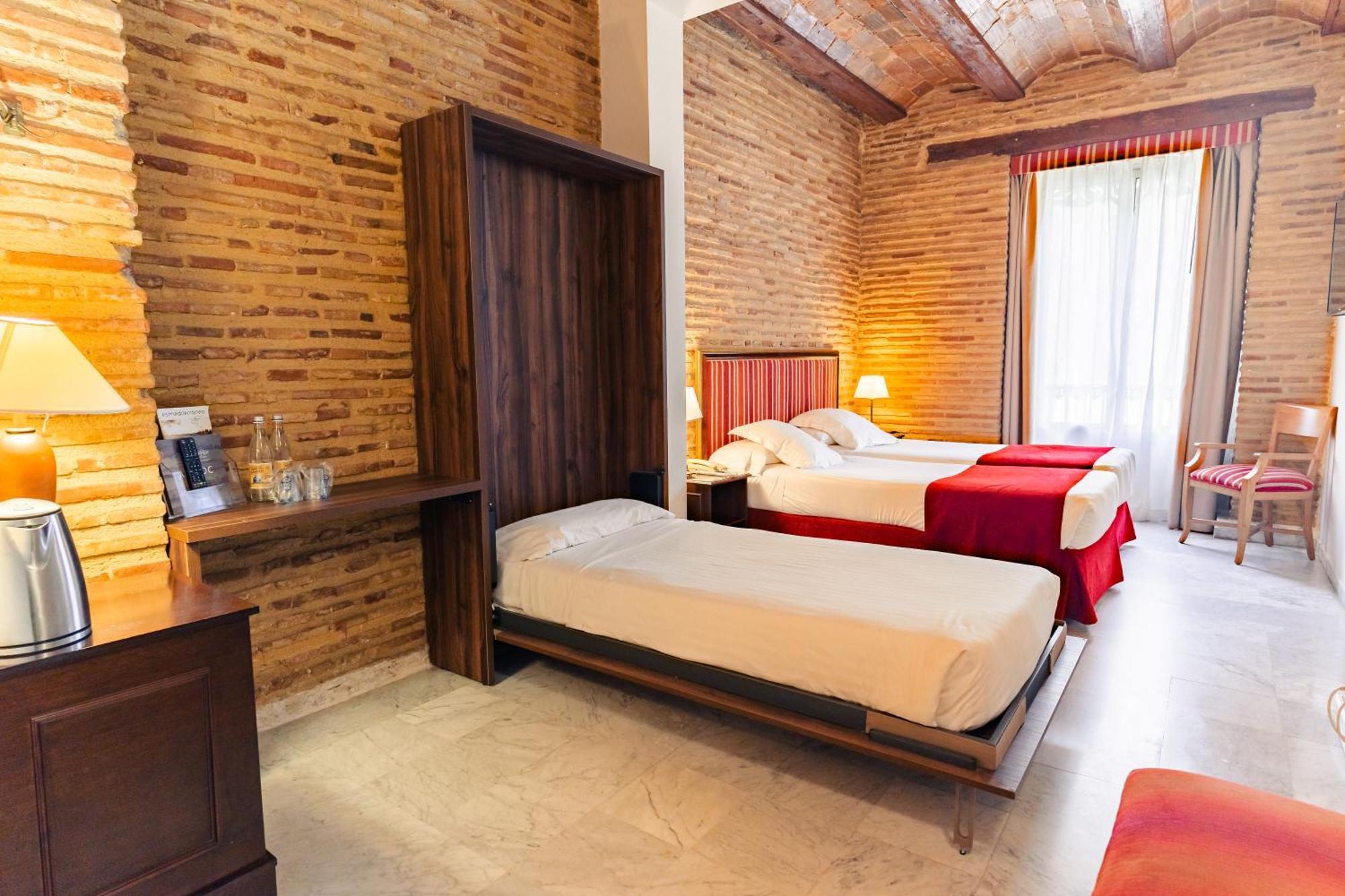 Ad Hoc Monumental 1881 Hotel Valenza