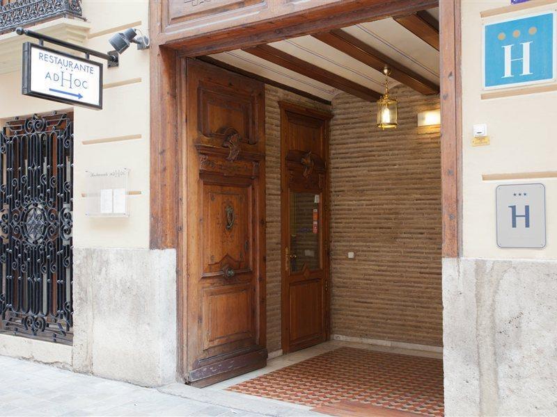 Ad Hoc Monumental 1881 Valenza