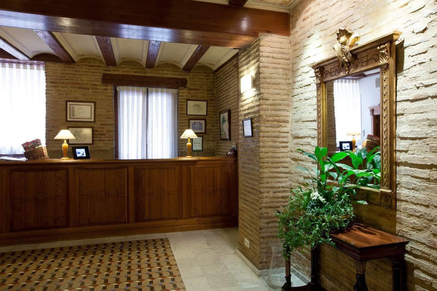 Ad Hoc Monumental 1881 Hotel Valenza